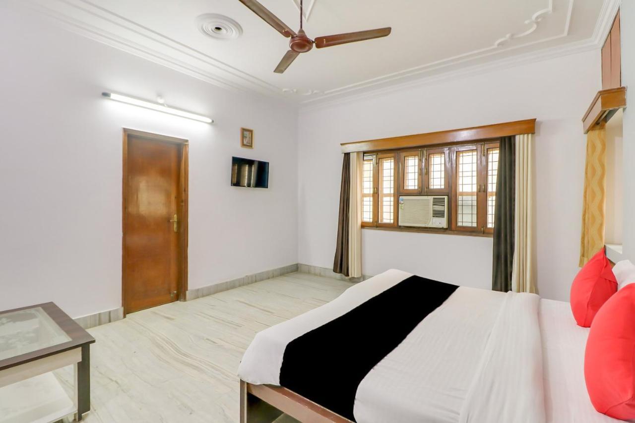 Super Oyo Capital O Heritage House Colonelganj Exterior foto
