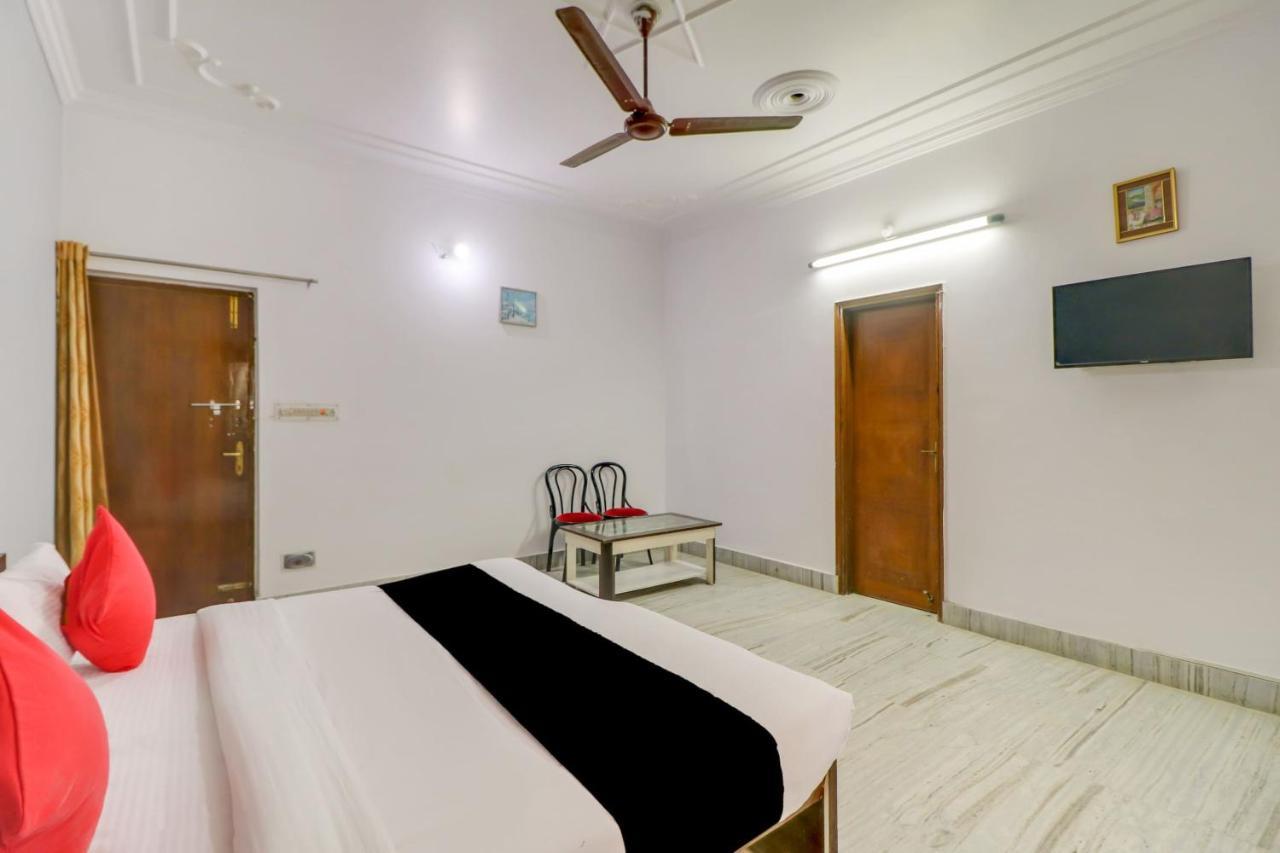 Super Oyo Capital O Heritage House Colonelganj Exterior foto