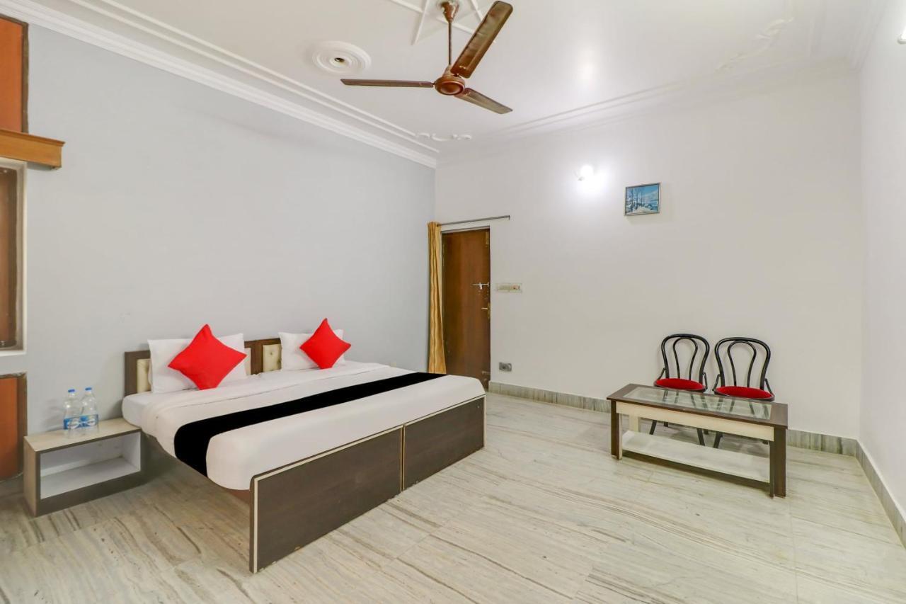 Super Oyo Capital O Heritage House Colonelganj Exterior foto
