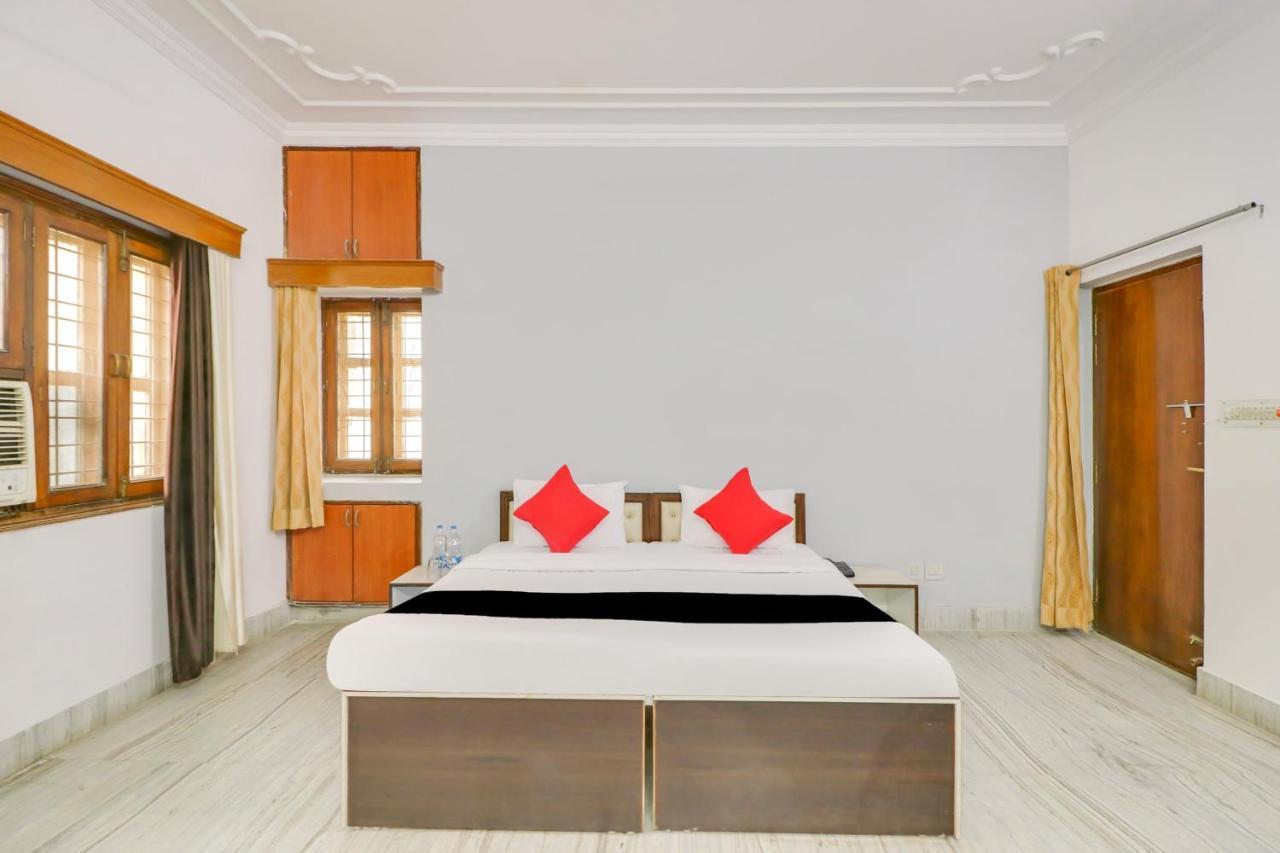 Super Oyo Capital O Heritage House Colonelganj Exterior foto